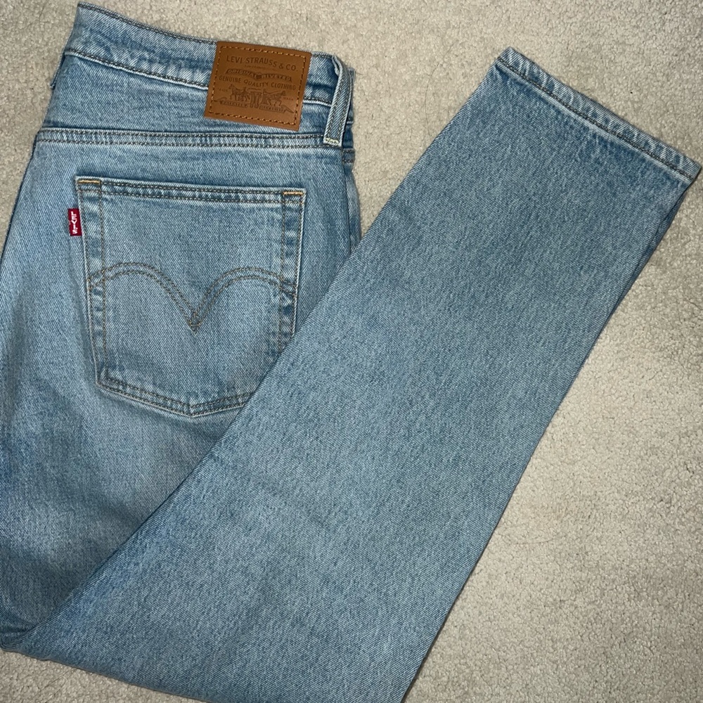 WEDGIE FIT LEVI’S, Brand New (WOT)